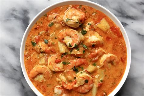  Moqueca de Camarão: Un délice épicé à déguster en bord de mer !